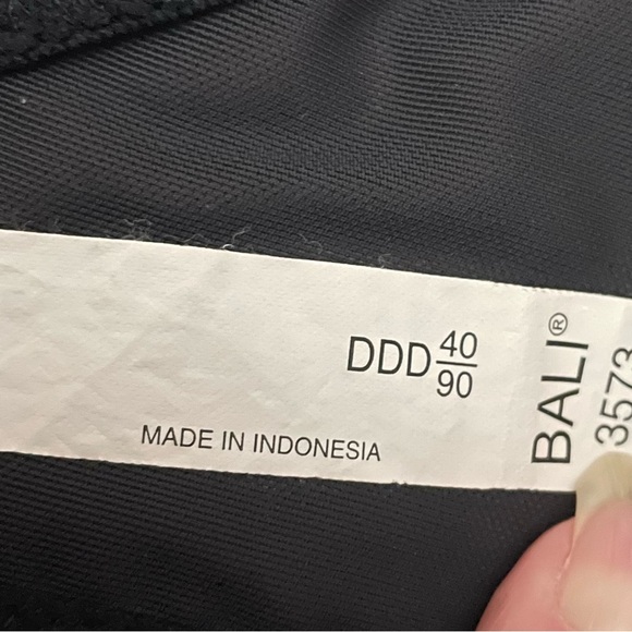 Bali Plus Size Black and Cream Lace Bra - Picture 2 of 7